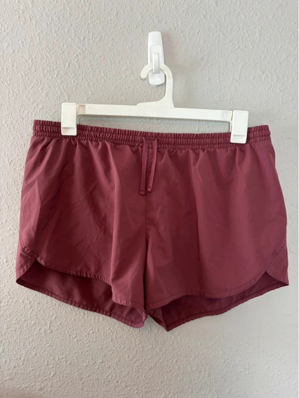 Old Navy Active Go-Dry Pink shorts size L